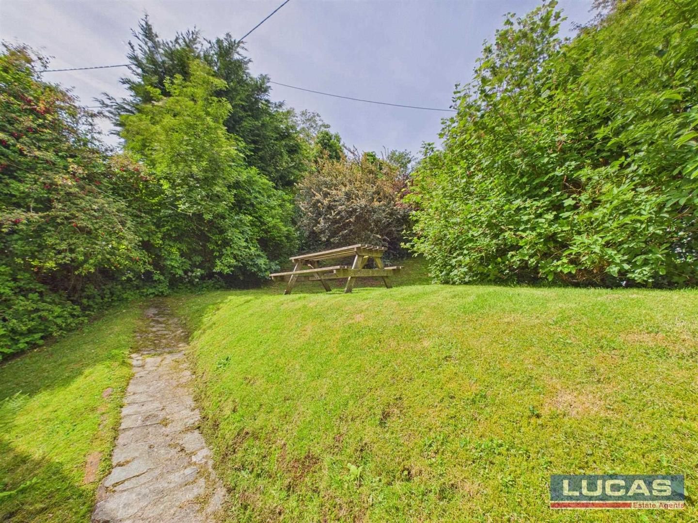 Pentre Bolion, Llanddona